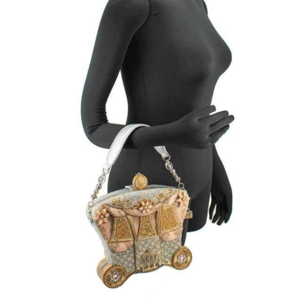 Mary Frances royal ride bag - Picture 10 of 16